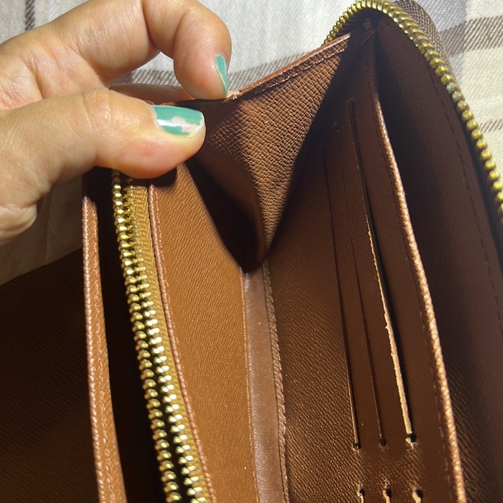 SOLD Louis Vuitton monogram zippy wallet (long wallet) - Picture 10 of 11